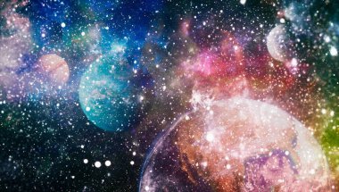 Parlak arkaplanda kozmik sis bulutları. Bu görüntünün elementleri NASA tarafından desteklenmektedir