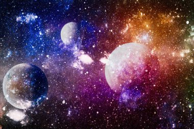 Derin uzay sanatı. Galaksiler, bulutsular ve evrendeki yıldızlar. Bu görüntünün elementleri NASA tarafından desteklenmektedir