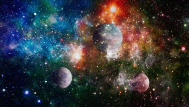 Derin uzay sanatı. Galaksiler, bulutsular ve evrendeki yıldızlar. Bu görüntünün elementleri NASA tarafından desteklenmektedir