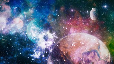 Derin uzay sanatı. Galaksiler, bulutsular ve evrendeki yıldızlar. Bu görüntünün elementleri NASA tarafından desteklenmektedir