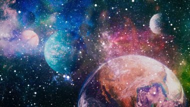 Parlak arkaplanda kozmik sis bulutları. Bu görüntünün elementleri NASA tarafından desteklenmektedir