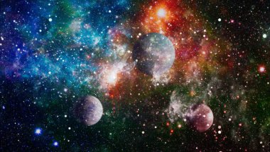 Uzayda ateşli bir patlama. Evrenin soyut çizimi. Bu görüntünün elementleri NASA tarafından desteklenmektedir