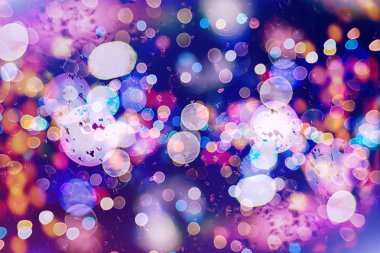 Doğal bokeh ve parlak altın ışık şenlikli arka plan. Vintage Magic arka plan ile renkli bokeh. Bahar yaz yılbaşı yeni yıl disko parti arka plan.