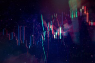 Toplantıdaki iş planı ve şirketin performansını görmek için finansal rakamları analiz etmek..