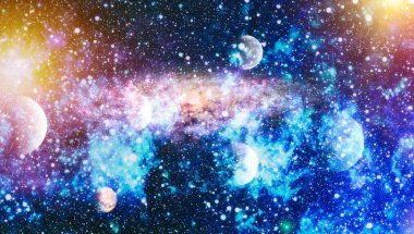 Uzaya karşı parlayan nebula ve yıldız alanı. Bu görüntünün elementleri NASA tarafından desteklenmektedir.