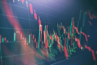 Toplantıdaki iş planı ve şirketin performansını görmek için finansal rakamları analiz etmek..
