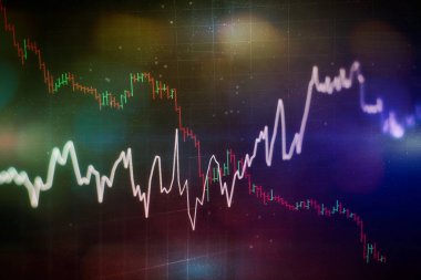 Toplantıdaki iş planı ve şirketin performansını görmek için finansal rakamları analiz etmek..