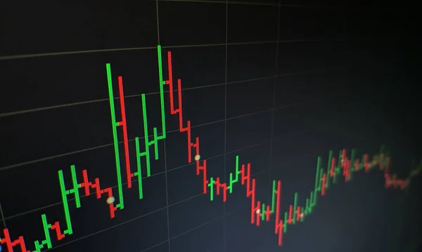 Grafico del mercato azionario sullo schermo a led. Concetto di finanza e investimenti. Focus selettivo — Foto Stock