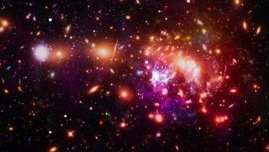 Parlak yıldız bulutsu. Uzak galaksi. Soyut resim. Nasa tarafından döşenmiş bu görüntü unsurları.