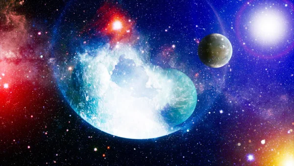 Parlak yıldız bulutsu. Uzak galaksi. Soyut resim. Nasa tarafından döşenmiş bu görüntü unsurları.