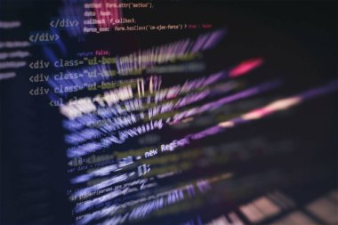 Proje yöneticileri yeni bir fikir üzerinde çalışıyorlar. WWW yazılım geliştirme. Mobil uygulama geliştiricisi. Yenilikçi başlangıç projesi. Web sitesi programlama kodu. IT işi.