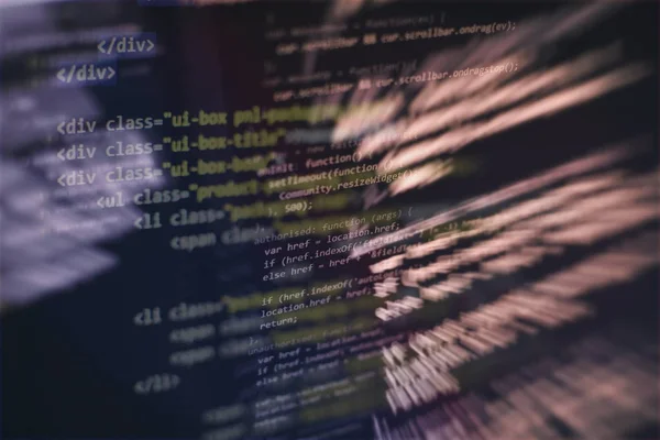 개발자 프로그래밍 코드입니다. 추상 컴퓨터 스크립트 코드입니다. 소프트웨어 개발자의 프로그래밍 코드 화면. 소프트웨어 프로그래밍 작업 시간. — 스톡 사진