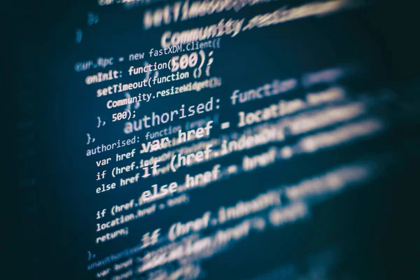 Gros plan sur le développement de technologies de programmation et de codage. Développeur travaillant sur des sites web codes dans le bureau. — Photo