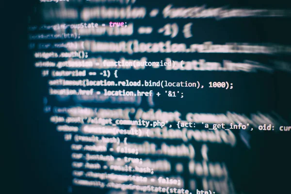 Gros plan sur le développement de technologies de programmation et de codage. Développeur travaillant sur des sites web codes dans le bureau. — Photo