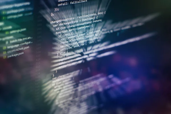 Gros plan sur le développement de technologies de programmation et de codage. Développeur travaillant sur des sites web codes dans le bureau. — Photo