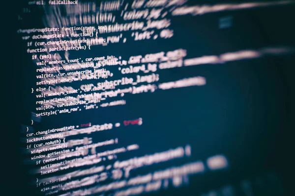 Gros plan sur le développement de technologies de programmation et de codage. Développeur travaillant sur des sites web codes dans le bureau. — Photo