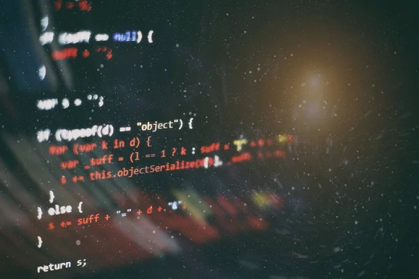 Web sitesi geliştirme için editör HTML5. Dizüstü ekran closeup fotoğraf web sitesi HTML kodu.