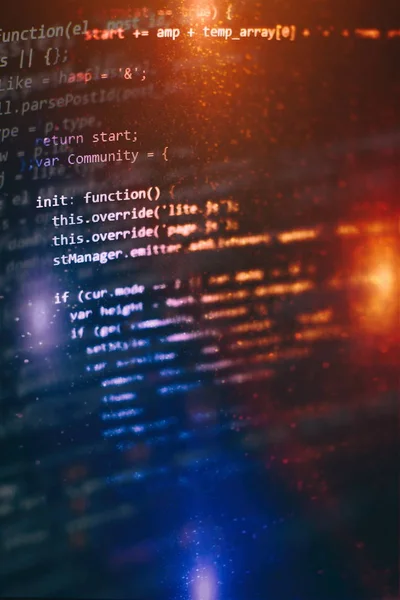 Proje yöneticileri yeni bir fikir üzerinde çalışıyorlar. WWW yazılım geliştirme. Mobil uygulama geliştiricisi. Yenilikçi başlangıç projesi. Web sitesi programlama kodu. IT işi.