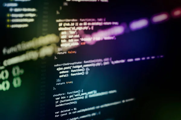 Uso de CSS, JavaScript y HTML. Supervisar el primer plano del código fuente de la función. Antecedentes de tecnología informática abstracta. Código fuente del software. — Foto de Stock