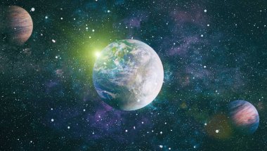 Dünya, galaksi ve güneş uzaydaki gezegenler, yıldızlar ve galaksiler uzay keşfinin güzelliğini gösteriyor. Nasa tarafından döşenmiş bu görüntünün elemanları