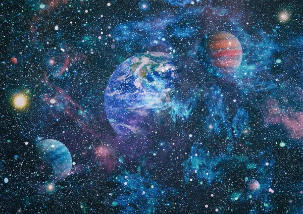 Dünya, galaksi ve güneş uzaydaki gezegenler, yıldızlar ve galaksiler uzay keşfinin güzelliğini gösteriyor. Nasa tarafından döşenmiş bu görüntünün elemanları — Stok fotoğraf