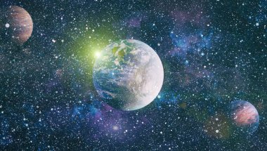 Dünya, galaksi ve güneş uzaydaki gezegenler, yıldızlar ve galaksiler uzay keşfinin güzelliğini gösteriyor. Nasa tarafından döşenmiş bu görüntünün elemanları