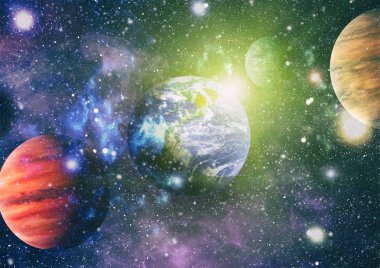 Dünya ve galaksiler uzayda. Bilim kurgu sanatı. Bu görüntünün elementleri NASA tarafından desteklenmektedir.