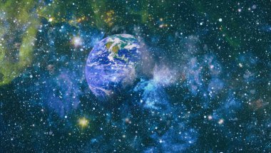 Dünya ve galaksiler uzayda. Bilim kurgu sanatı. Bu görüntünün elementleri NASA tarafından desteklenmektedir.