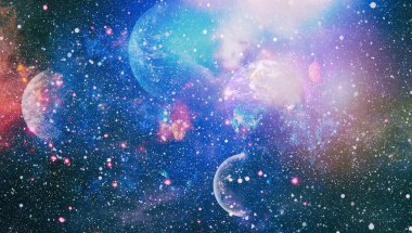 Uzaydaki gezegenler, yıldızlar ve galaksiler uzay keşiflerinin güzelliğini gösteriyor. NASA tarafından döşenmiş elementler