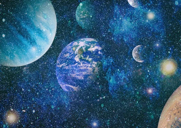 Země a galaxie ve vesmíru. Science fiction art. Prvky tohoto snímku poskytla NASA. — Stock fotografie