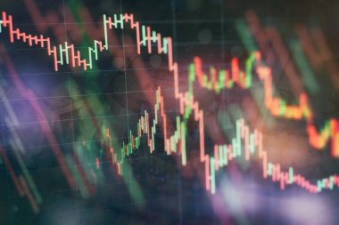 Finansal istatistikleri analiz etmek ve pazar verilerini analiz etmek için çalışma.