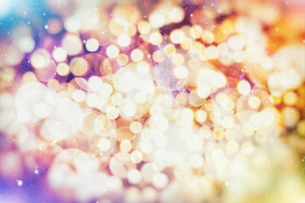 Weihnachten Licht Hintergrund. Feiertagsglühende Kulisse. Defokussierter Hintergrund mit blinkenden Sternen. Verschwommenes Bokeh. — Stockfoto