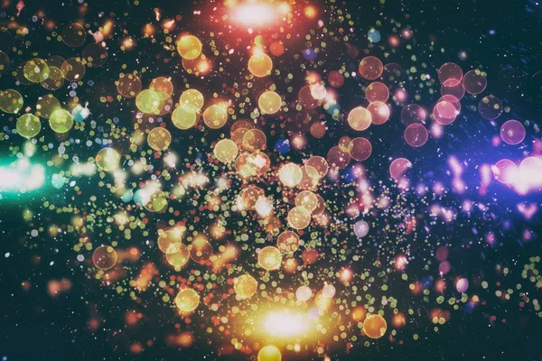 Fond magique avec couleur Fond festif avec bokeh naturel et des lumières dorées lumineuses. Vintage fond magique — Photo