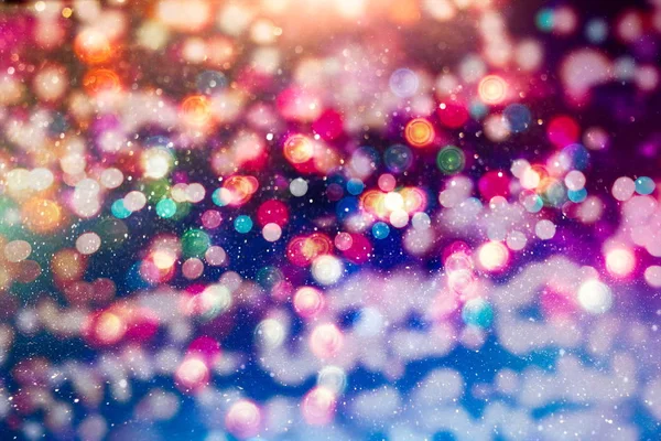 Abstrakter festlicher Hintergrund. Glitter vintage lights hintergrund mit lichtern defokussiert. Weihnachten und Neujahr Fest Bokeh Hintergrund mit Copyspace. — Stockfoto