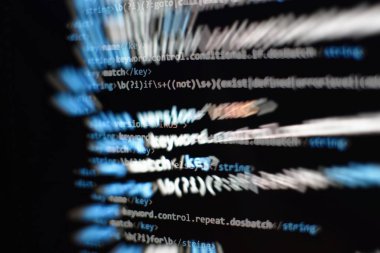 Soyut bilgisayar kodları. Yazılım geliştiricisinin kod ekranı programlanıyor. Yazılım Programlama Çalışma Zamanı. Kod metni tamamen benim tarafımdan yazıldı ve oluşturuldu.