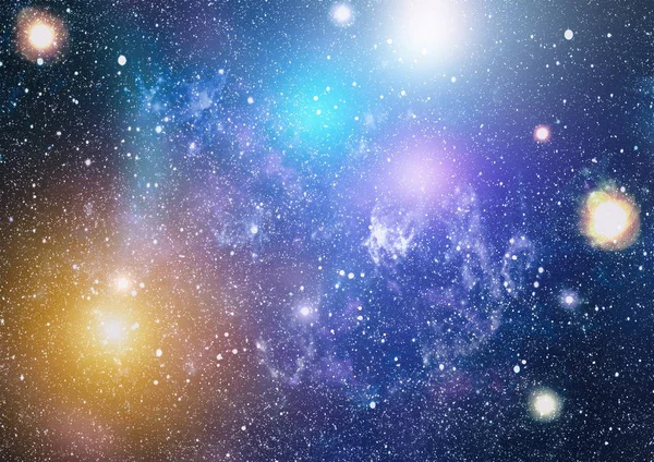 Nueva gran panorámica que mira al espacio profundo. Cielo nocturno oscuro lleno de estrellas. La nebulosa en el espacio exterior. Secretos del espacio profundo . — Foto de Stock