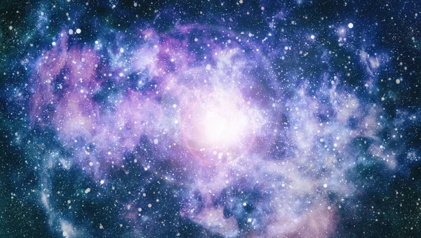 Derin uzaya bakan yeni büyük bir panoramik. Yıldızlarla dolu karanlık gece göğü. Uzayda bir nebula. Derin uzayın sırları. — Stok fotoğraf