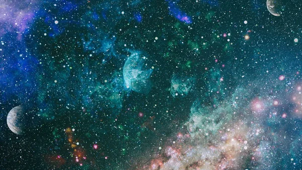 Galaksi yaratıcı arka plan. Yıldız tarlası yıldız tozu ve bulutsu uzayı. bulutsu, yıldız tozu ve parlak parlayan yıldız ile arka plan. Nasa tarafından döşenmiş bu görüntünün elemanları.