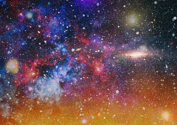 Lyse stjernetåge. En fjern galakse. Abstrakt billede. Elementer af dette billede leveret af NASA . - Stock-foto