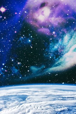 Uzaydaki gezegenler, yıldızlar ve galaksiler uzay keşiflerinin güzelliğini gösteriyor. NASA tarafından döşenmiş elementler