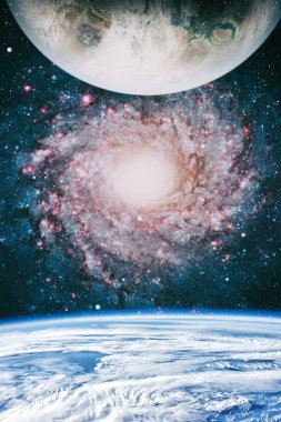 Uzaydaki gezegenler, yıldızlar ve galaksiler uzay keşiflerinin güzelliğini gösteriyor. NASA tarafından döşenmiş elementler