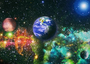 Dünya, güneş, yıldız ve galaksinin panoramik görüntüsü. Dünya 'nın üzerinde gün doğumu, uzaydan manzara