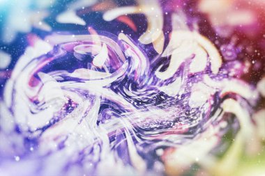 Doğal bokeh ve parlak altın ışıklarla renklendirici arka planı olan klasik Sihirli Arkaplan.