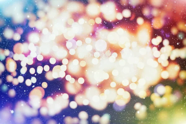 Fondo festivo con bokeh naturale e luci dorate luminose. Vintage sfondo magico con bokeh colorato . — Foto Stock