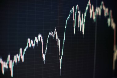 Market Analyze dahil bir monitör de dahil olmak üzere finansal veriler. Çubuk grafikler, diyagramlar, finansal rakamlar. Soyut parlayan forex grafik arayüzü duvar kağıdı. Yatırım, ticaret, hisse senedi, finans