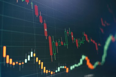 Teknik fiyat grafiği ve göstergesi, mavi ekranda kırmızı ve yeşil şamdan grafiği, piyasa dalgalanması, yükseliş ve düşüş eğilimi. Hisse senedi ticareti, kripto para birimi geçmişi.