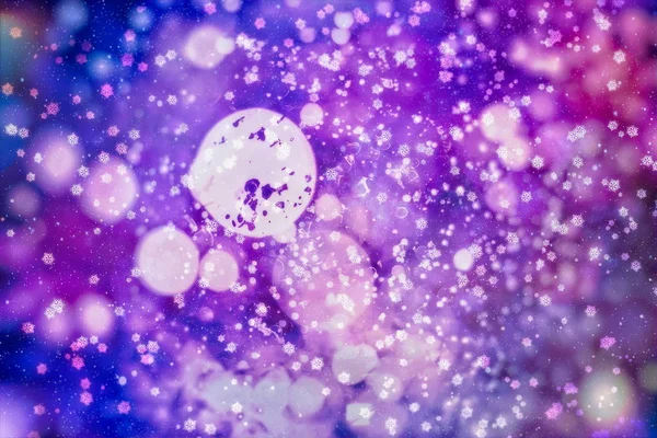 Fundo de luz de Natal. Fundo brilhante de férias. Contexto desfocado com estrelas cintilantes. Bokeh desfocado. — Fotografia de Stock