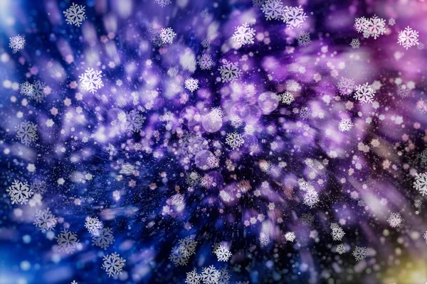 크리스마스의 가벼운 배경. 홀리데이에 빛나는 배경. 반짝이는 별이 배경에 붙어 있다. blurred Bokeh. — 스톡 사진