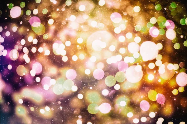 クリスマス、休日、新年会のため多重黄金色のライトとライト祭典背景を抽象化します。 — ストック写真