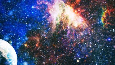 Gece gökyüzü, uzayda yıldız. Uzay, bilim ve eğitim konularında kolaj. Bu görüntünün elementleri NASA tarafından desteklenmektedir.